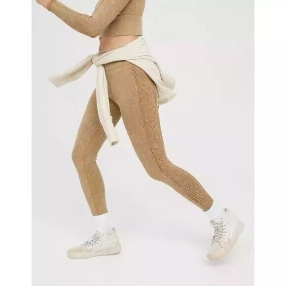 NWOT Aerie Offline Big Chill Seamless 7/8 Braided Leggings - Picture 1 of 6